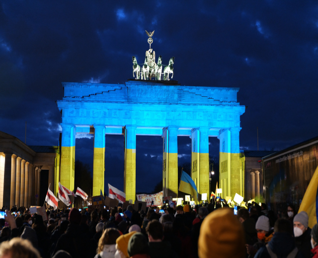 Offene Gebete trotz Moscheeverbot erlaubt