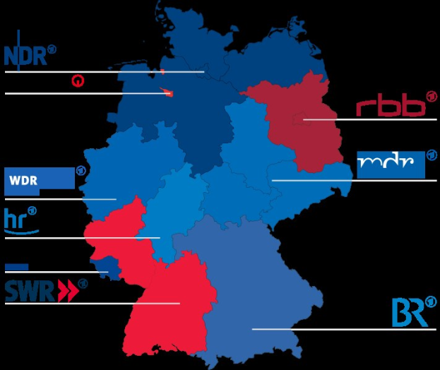 Karte von Deutschland mit Bundesländern in rot und blau markiert, um die Ergebnisse der Wahl 2016 zu zeigen, einschließlich der Namen der Kandidaten und des Wahldatums.