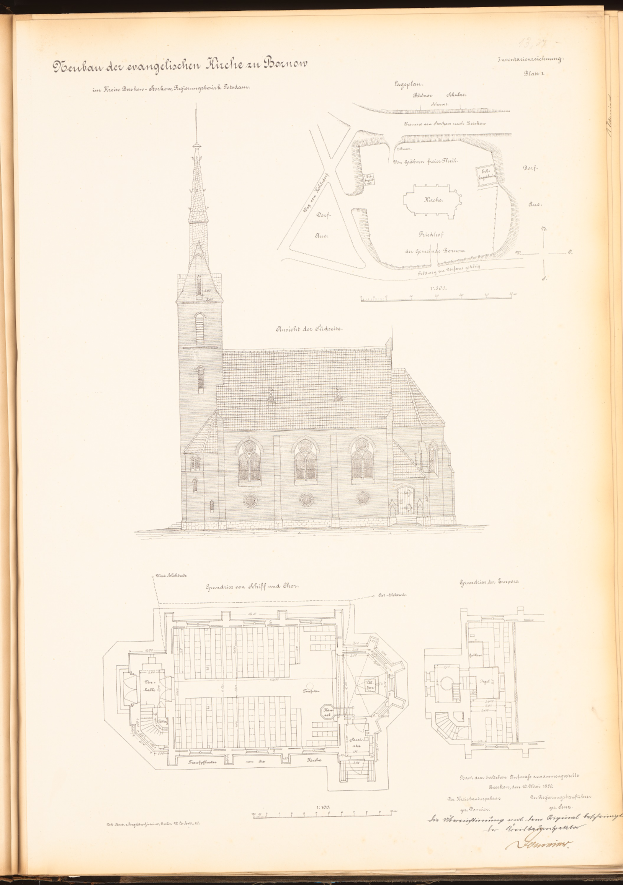 Ein aufgeschlagenes Buch mit einer detaillierten Zeichnung einer Kirche neben Plänen und Text, das einen umfassenden Einblick in das Gebäude bietet.
